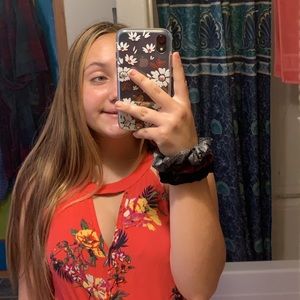 Meet your Posher, Elisa